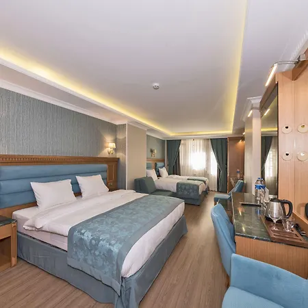 Magnaura House Hotel