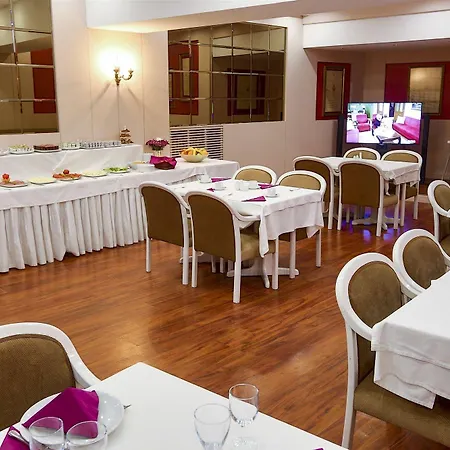 Hotel Burckin Park 3*