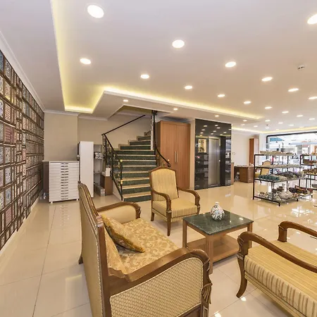 Magnaura House 3*