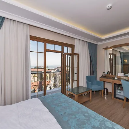 Hotel Magnaura House