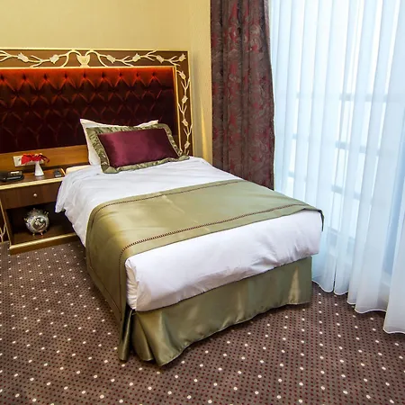 Mb Deluxe 4*