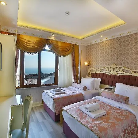 Hotel Nayla Palace