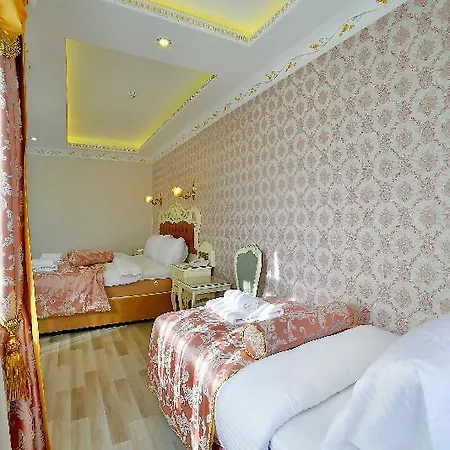 Nayla Palace Hotel