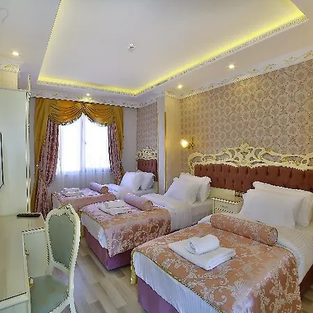 Nayla Palace 2*
