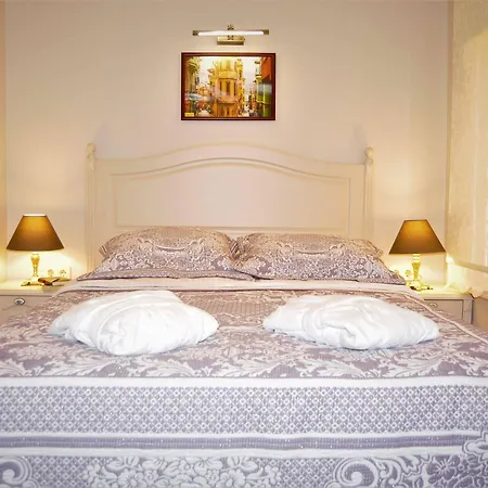 Emil House Apart Hotel