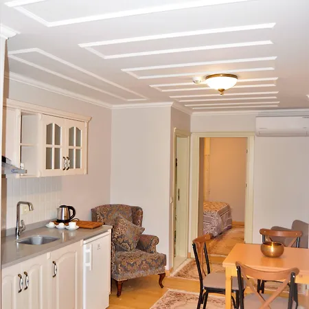 Emil House Apart Hotel 2*