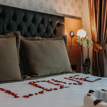 Grand Lark * Istanbul