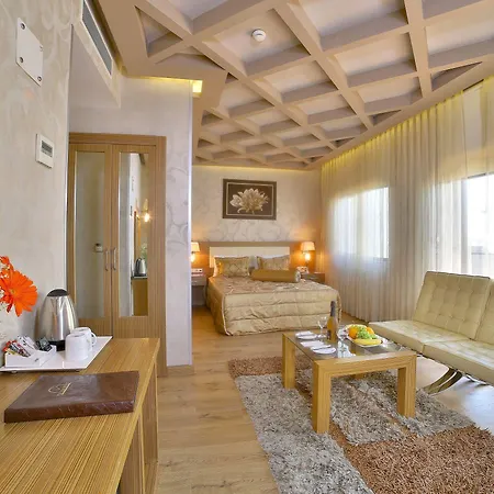 The Time Old Hotel 4*