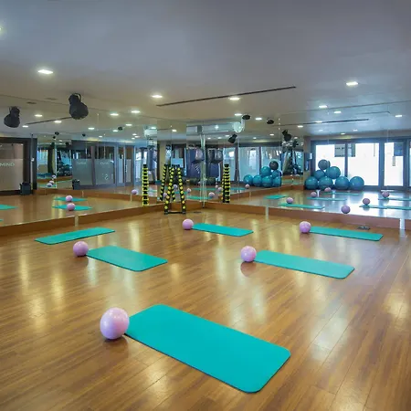Titanic Business Kartal Hotel 5*