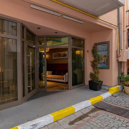 Feri Hotel 2*