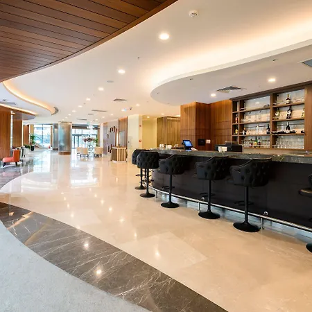 La Quinta By Wyndham Gunesli Hotel