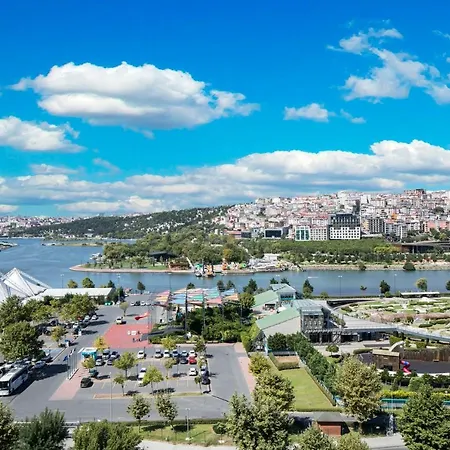 Clarion Golden Horn Hotel 5*