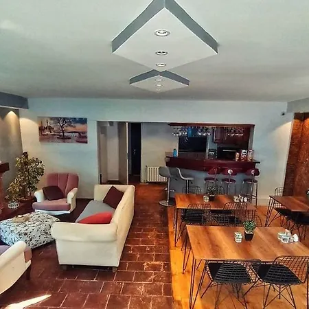 Hotel Mavilla 2*