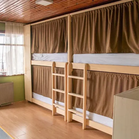 Hostel Yolohostel *