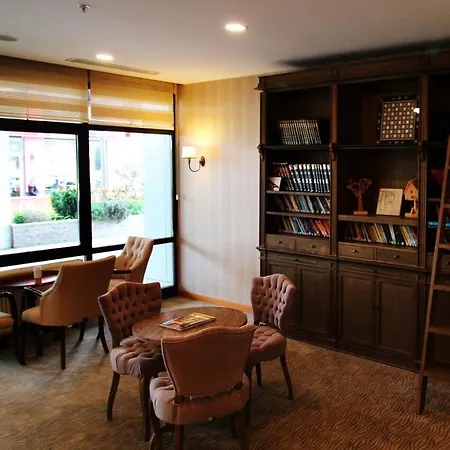 Sarissa Hotel