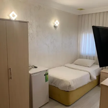 Hotel Adil Konak