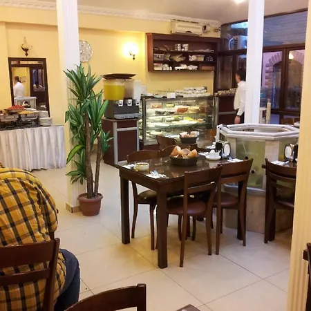 Hotel Adil Konak
