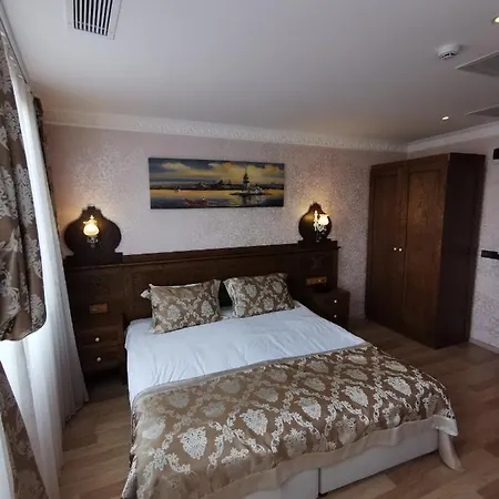 Hotel Perapolis 3*