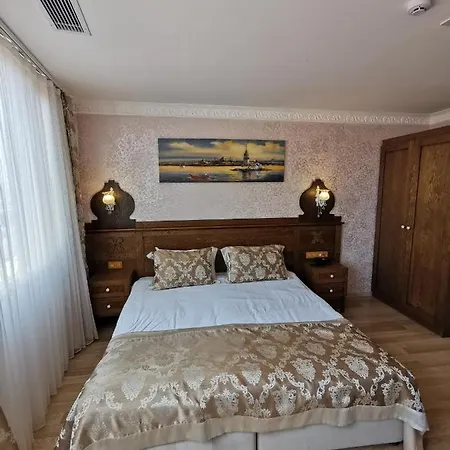 Perapolis Hotel 3*