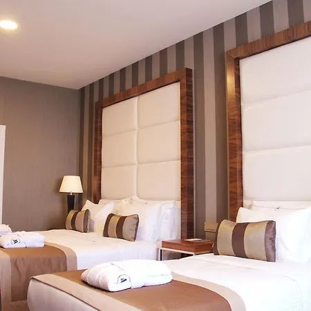 Manesol Fuar Otel 4*