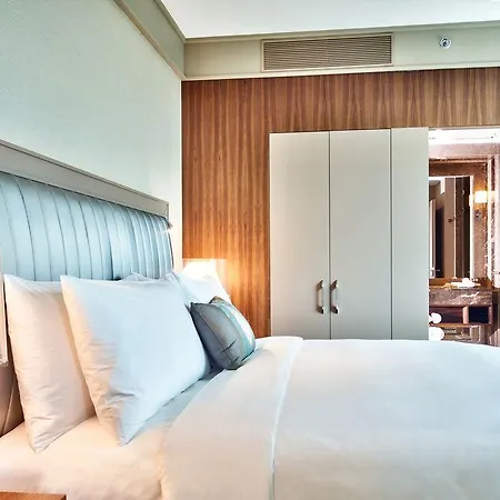 Renaissance Polat Bosphorus 5*
