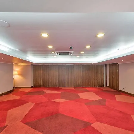 Hotel Hilton Maslak 5*