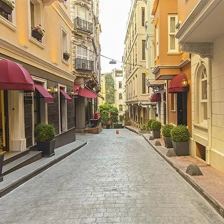 Meroddi Pera Flats Apartment