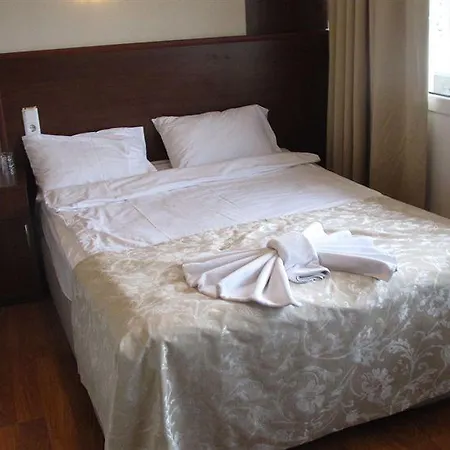 Aquarium Hotel 3*