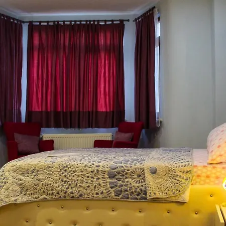 Mymoon Hotel 3*