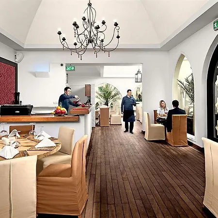Hotel By Ihg 5*