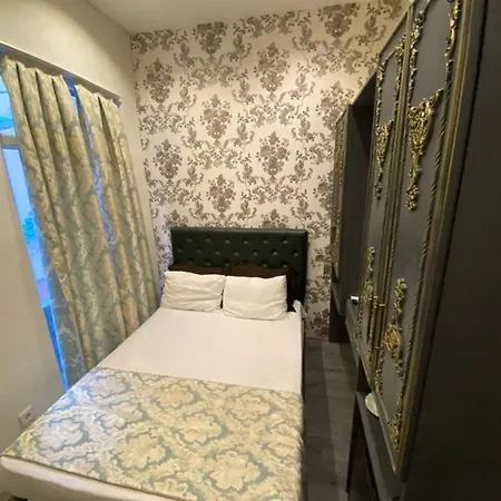 Siesta Premium Hotel 2*