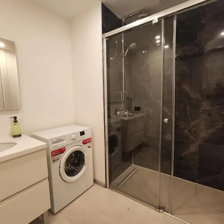 Apartment In In A Area Near Bakirkoy *
