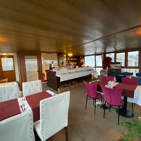 Spinel Hotel 3*