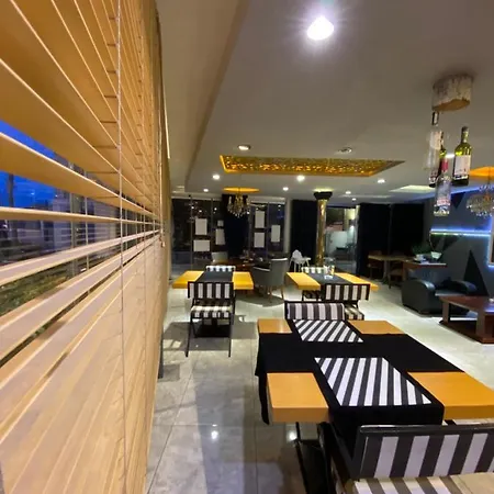 Отель Golden Gate Topkapi 3*