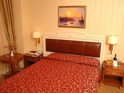 Otel Taksim Metropark 4*