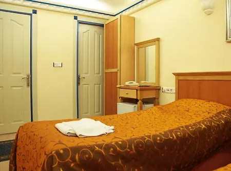Hotel Maral