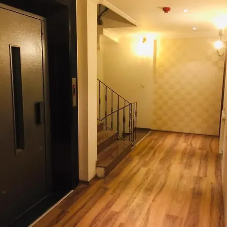 Ender Hostel *