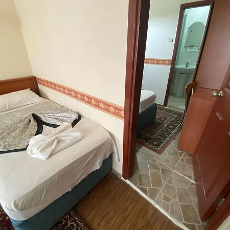 Hotel Kadikoy Kervansaray 2*