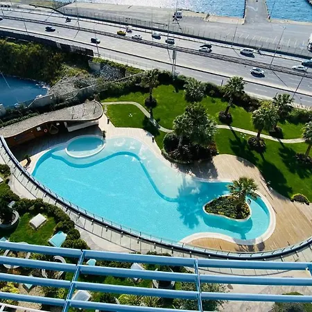 Lux 2 With Seaview In Center ホテル イスタンブール