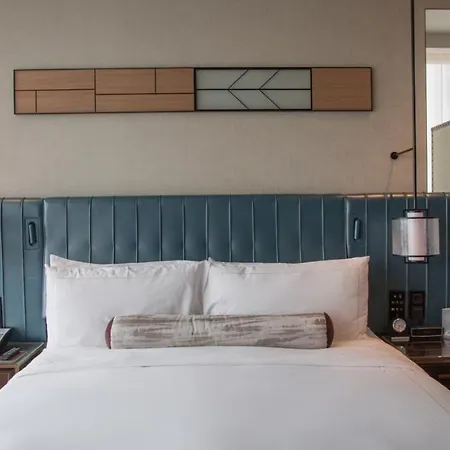 Fairmont Quasar 5*