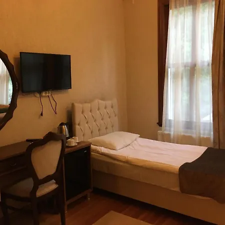 Nuray Bed & Breakfast 2*