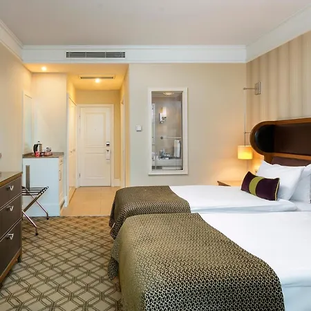 タイタニック ポート バクルキョイ 5* イスタンブール