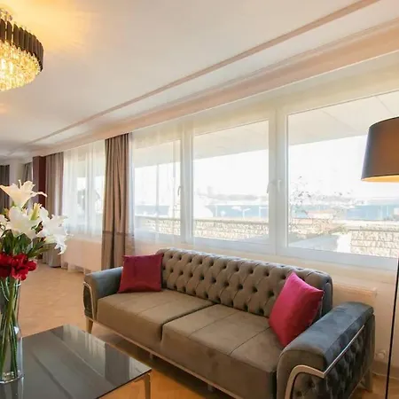 Opulent Bosphorus View アパート *