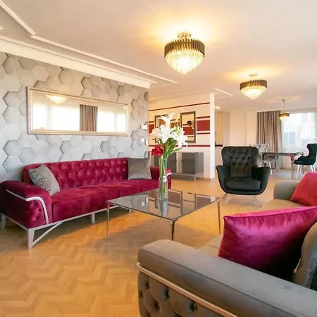 Opulent Bosphorus View イスタンブール
