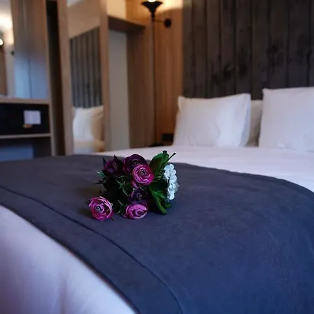 Mineo Taksim 4*