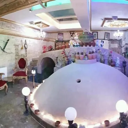 Dilek & Cafe فندق 3*
