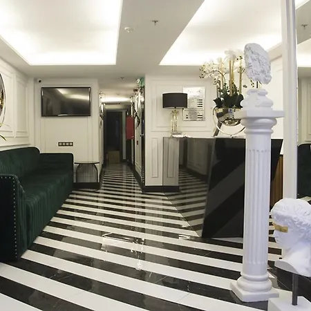 Hotel The 22 3*