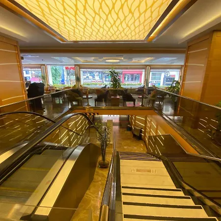 Prestige Old City 3*