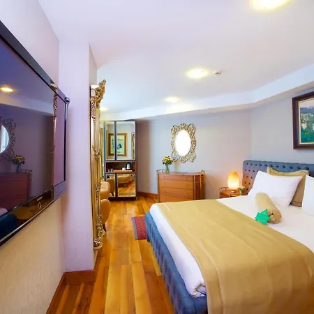 Zagreb Hotel 4*