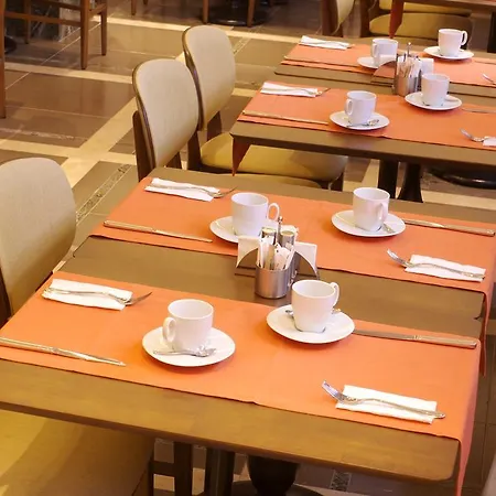 Hotel Peyk Oldcity 3*